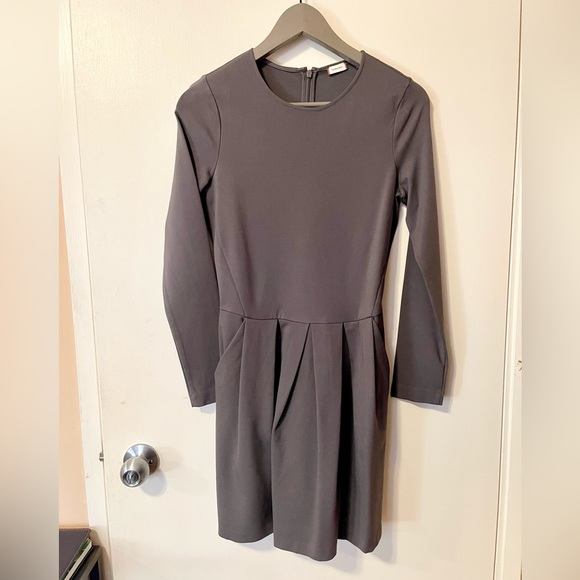 Sunday best long sleeve dress from Aritzia - Picture 1 of 6